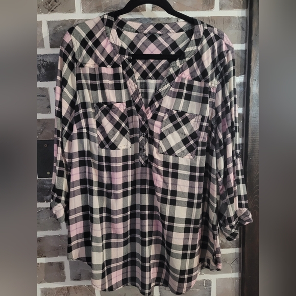 Plaid 3/4 Button-Up Shirt - Picture 2 of 6
